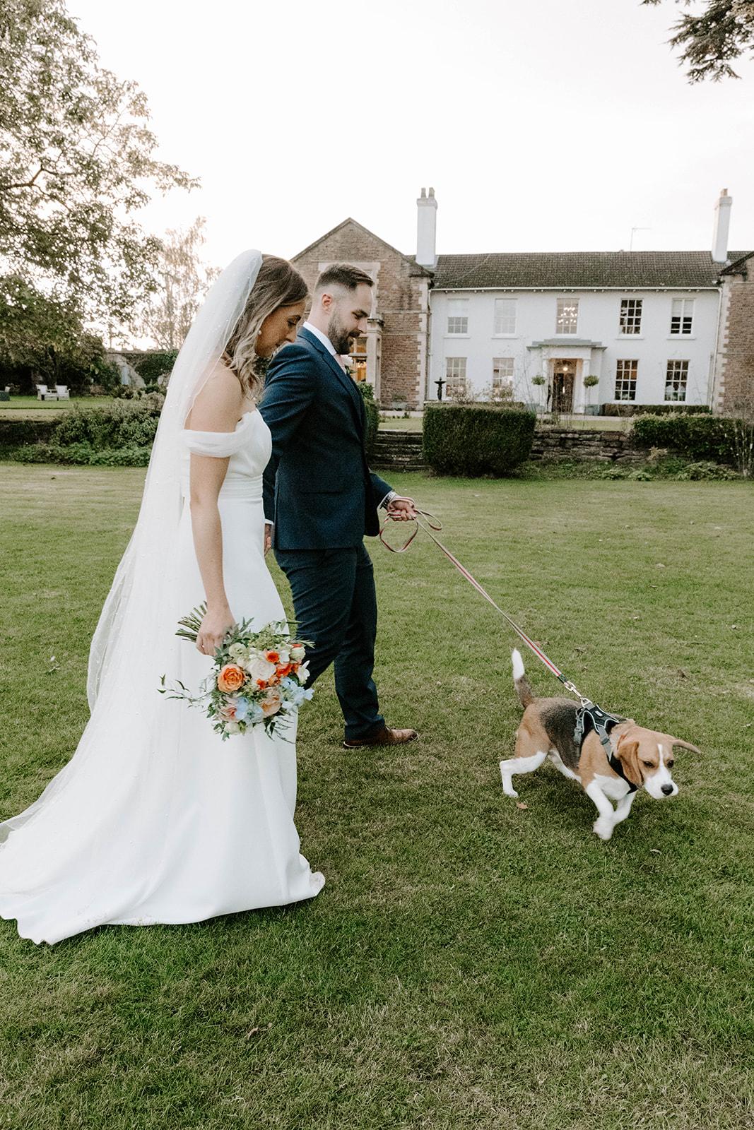 A couple in the gardens at Glewstone Court